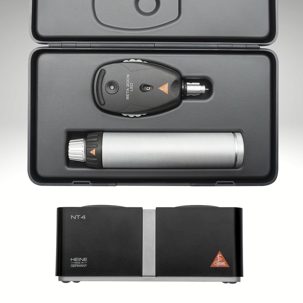 Imagen con fondo gris de Oftalmoscopio Heine