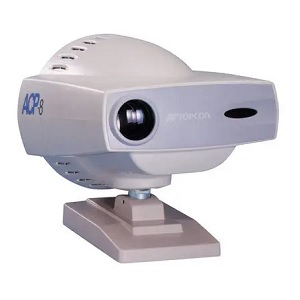 fotografía en color sobre fondo blanco de proyector optotipos marca Topcon modelo ACP-8